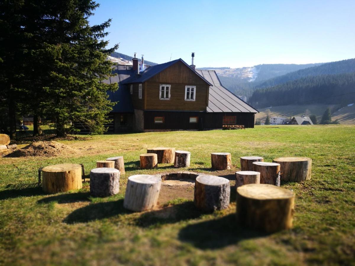 Chalupa U Kohoutu Hotel Pec pod Sněžkou Buitenkant foto